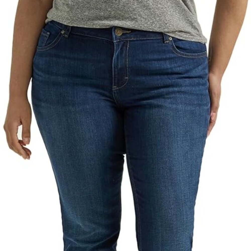 Lee Women's Regular Fit Straight Leg Jean